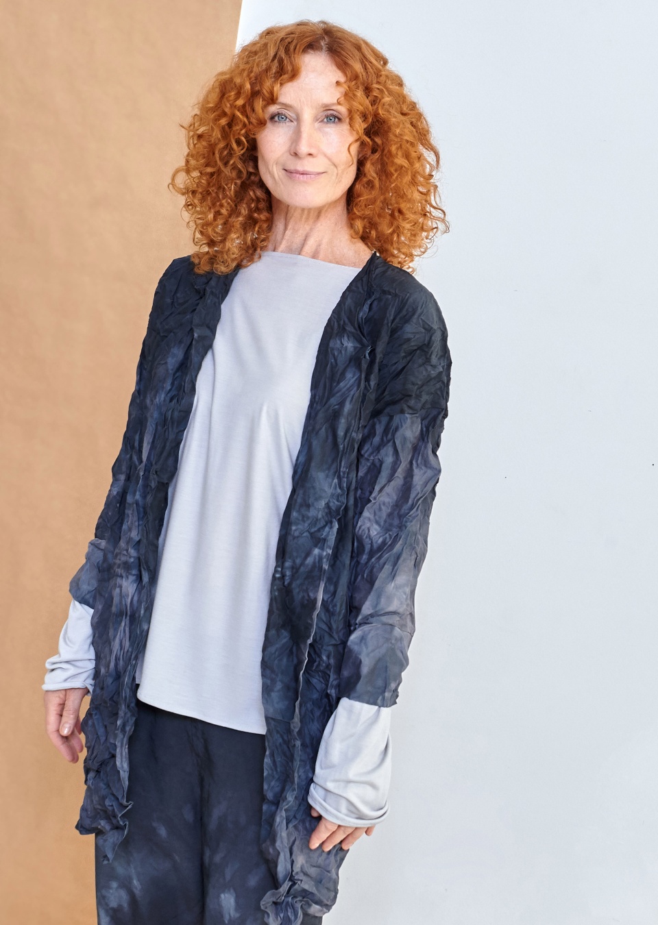  by , Jacke aus Seide , 