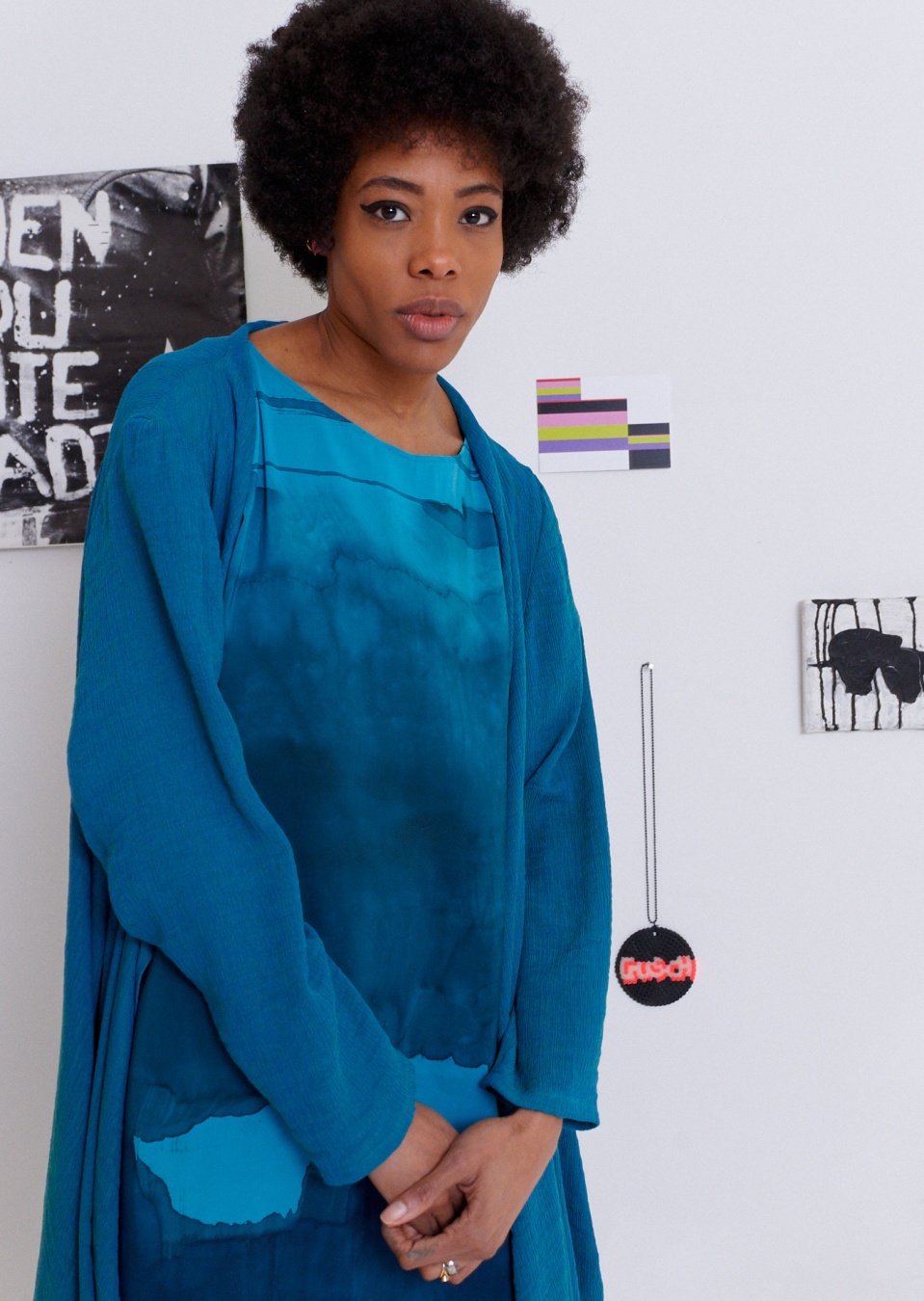  by , Kleid handbemalt, 