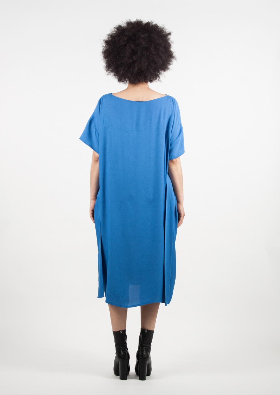  by , Kleid mit Bindegürtel blau, 