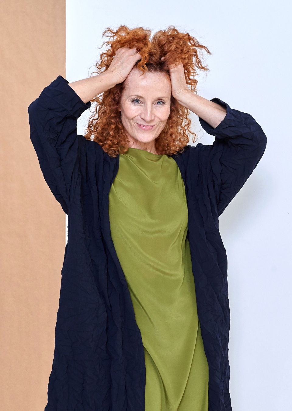  by , Mantel aus Wolle gecrashed, 